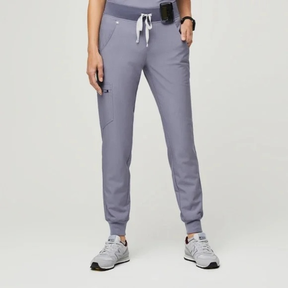 FIGS. Women’s vapor blue joggers, scrub pants.